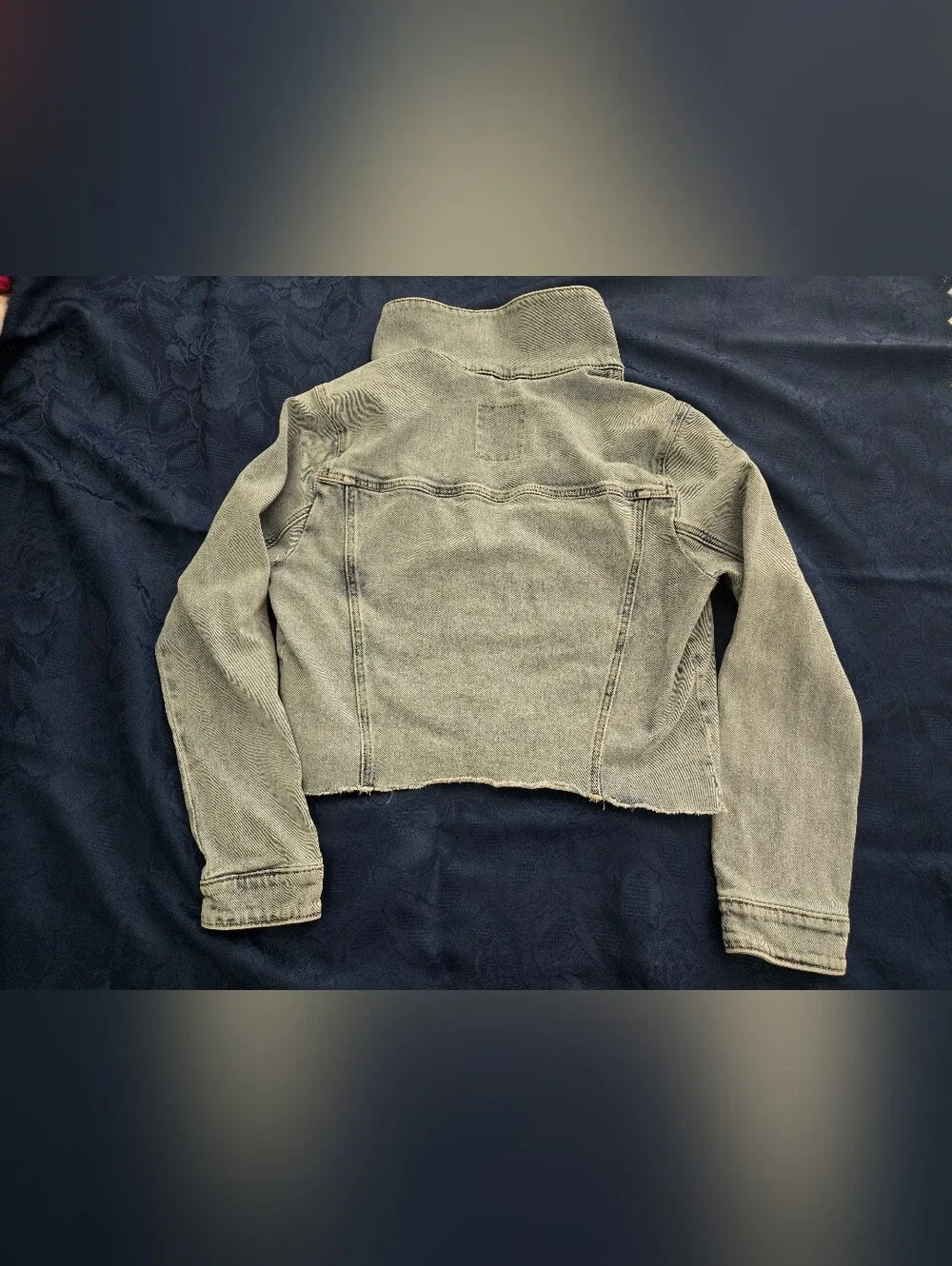 Hollister casual light
